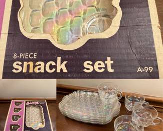 Vintage Federal Glass Yorktown Iridescent 8-Piece Snack Set (Model/Style A-99)
