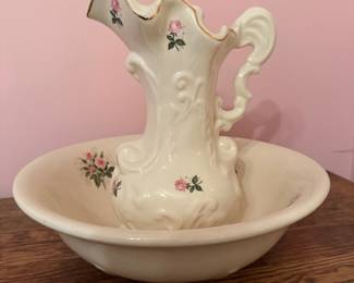 Vintage ceramic wash basin & pitcher set cream base w/pink rose decals, embossed scrollwork, and gold trim