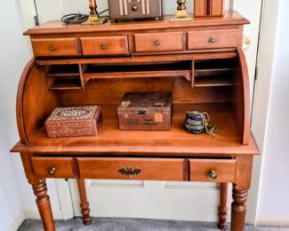 Small Roll Top Desk