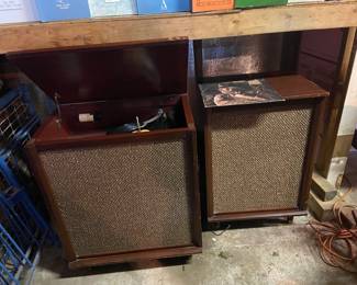Great Vintage Stereophonic High Fidelity Admiral dual channel stereo with speaker 