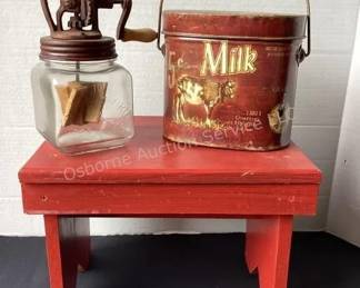 Primitive decor
