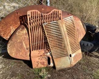 Ford tractor fenders & grills