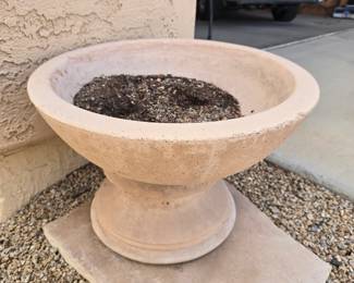 2 Planters