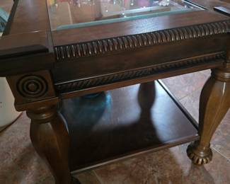 2 Matching End Tables