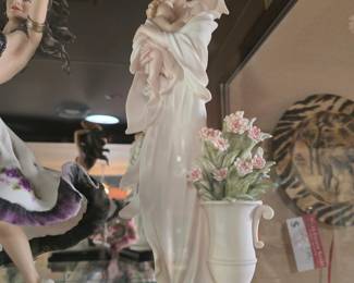 Guiseppe Armani Figurines