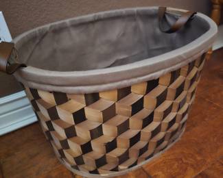 Lg Wicker Basket