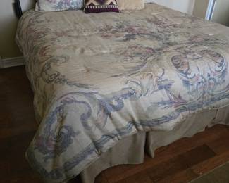 Queen Bed with Tempur-pedic Mattress