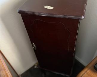 B1a Brown Jewelry Box with Mirror