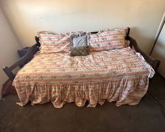 B3 Trundle Twin Bed
