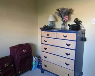 Dressers, Decor