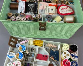 WIL-HOLD VINTAGE SEWING BOX FULL OF NOTIONS & SUPPLIES THIMBLES THREAD