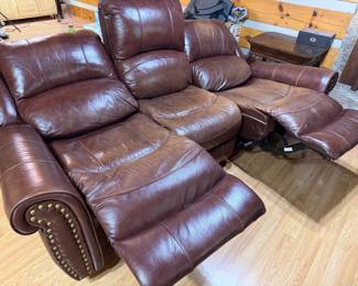 DUAL POWER RECLINING LEATHER SOFA