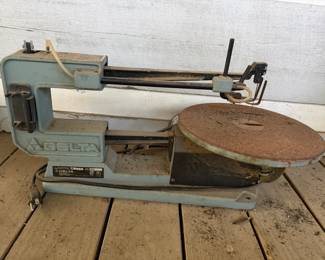 DELTA 16" CORDED ELECTRIC SCROLL SAW