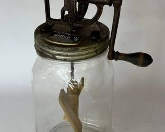VINTAGE DAZEY HAND CRANK BUTTER CHURN
