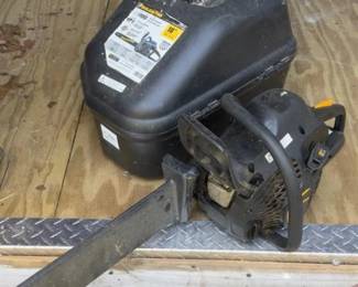 POULAN PRO 18" GAS POWERED CHAINSAW WITH CASE