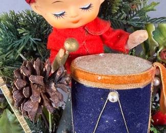 VINTAGE CHRISTMAS DECOR