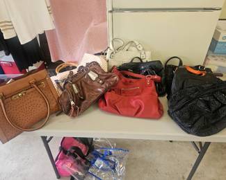 Lots of leather purses.