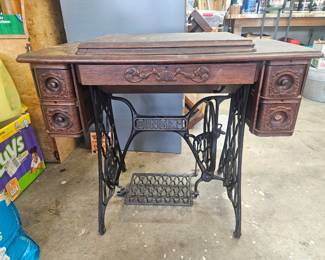 Vintage Singer Sewing Maching