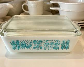 Pyrex Amish Butterprint refrigerator dish