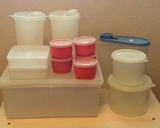 Lots of vtg Tupperware