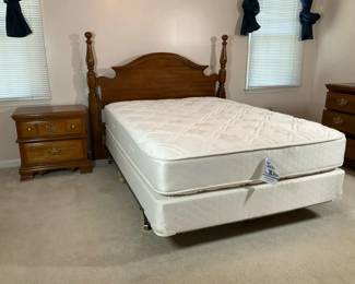Wooden Four Poster Bed with Two Nightstands, Mattress and Box Spring