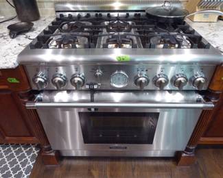 Thermador 36” Professional Gas Range 6 Burner Chef Range $2,950.00.