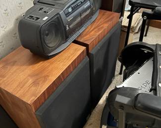 Cerwin-Vega R123 speakers