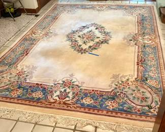 12’5” x 8’5” area rug $300
