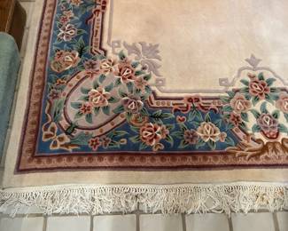 12’5” x 8’5” area rug $300