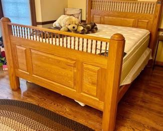 Amish Queen Bed Framed $495