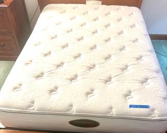Full Beautyrest, Vanderbilt Collection Full Mattress $150