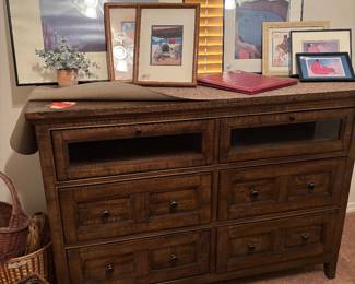 Nice Men's Dresser