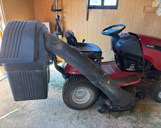 Craftsman Riding Lawnmower with grass catcher