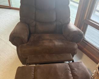 Reclined recliner
