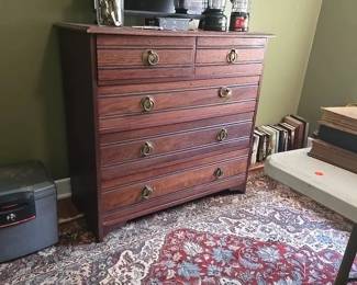 Dresser