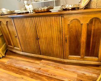 Buffet/Bar