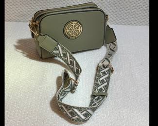Deluxity Green Crossbody