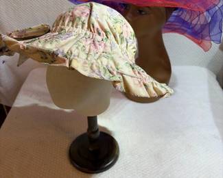Ladies, sun hats