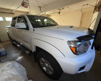 2012 Toyota Tacoma Prerunner V6 37,287 mi VIN: 3TMJU4GNXCM135313 ASKING: $24,600.