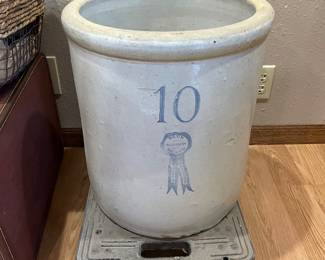 10 gallon vintage stoneware crock