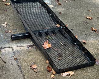 Trailer hitch luggage rack
