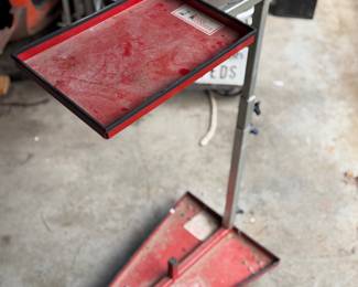Rollable tray