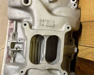 GM 1970 Corvette / Camaro Z28 LT1 350 Aluminum intake manifold