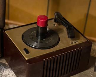 RCA bakelite record player