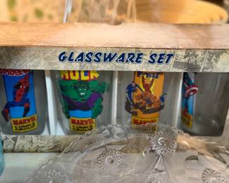 Superhero glass set