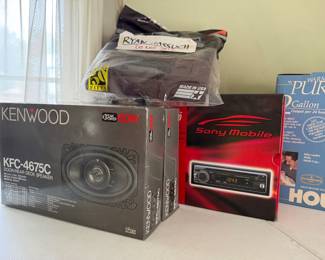 Kenwood speakers, Sony stereo