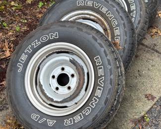 Vintage GM rims / tires