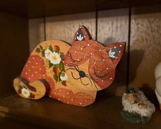 Wooden cat