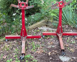 Engine stands