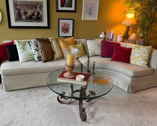 Elegant coffee table, sectional